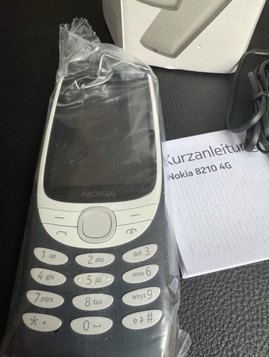 Nokia 8210 feature - nokia,