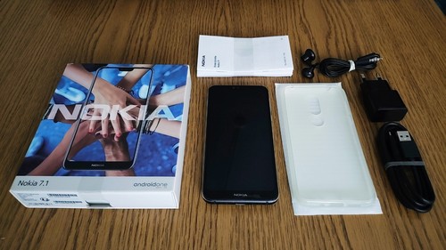 Nokia in confezione - 7.1,